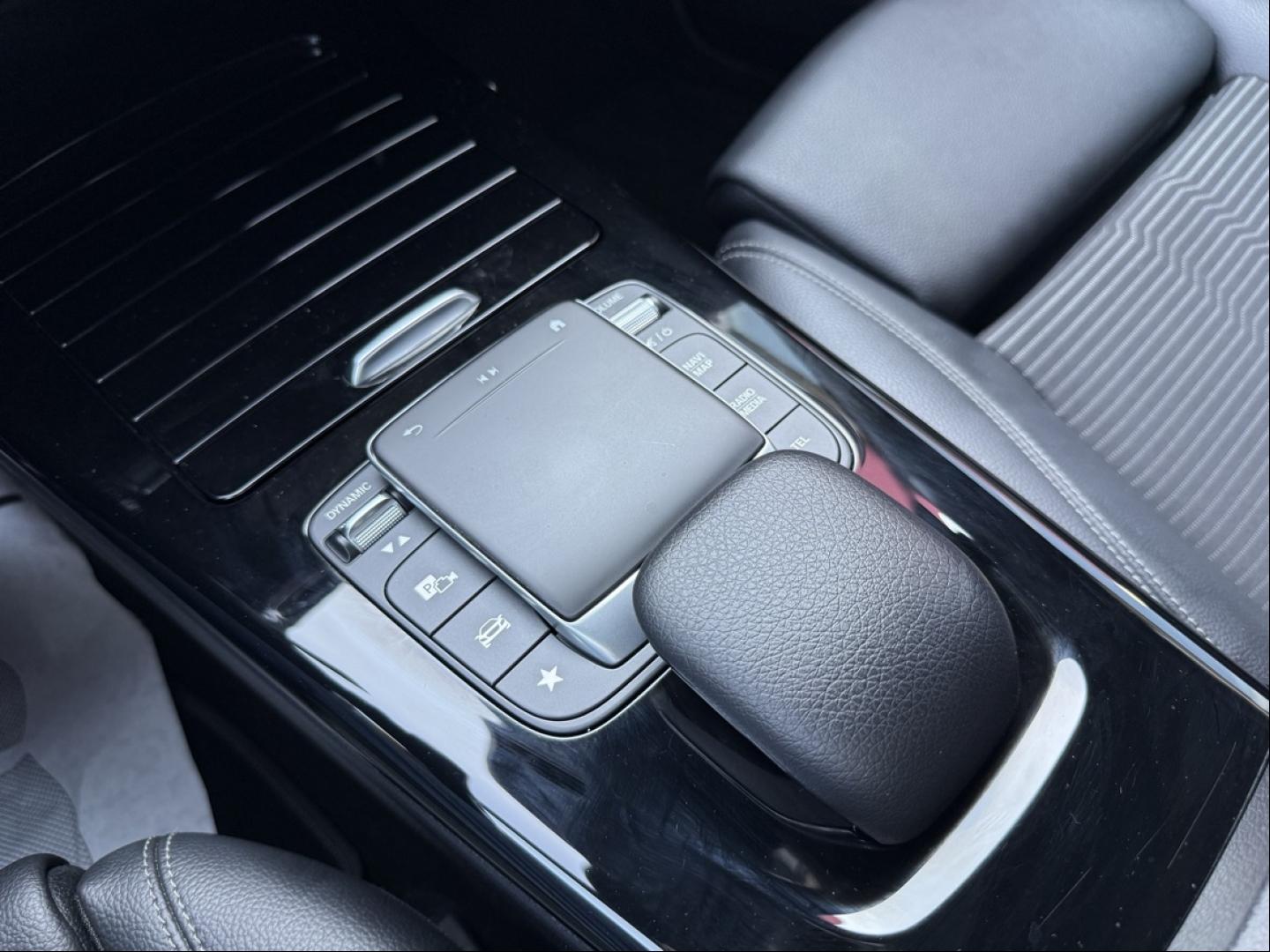 Image MERCEDES-BENZ Classe A Berline 180 136ch Progressive Line 7G-DCT 7cv