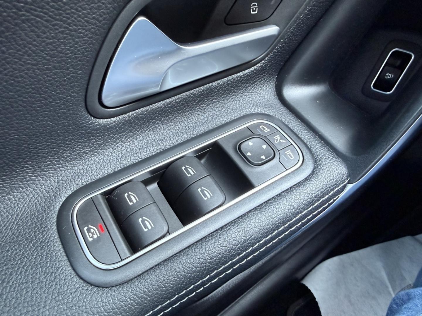 Image MERCEDES-BENZ Classe A Berline 180 136ch Progressive Line 7G-DCT 7cv