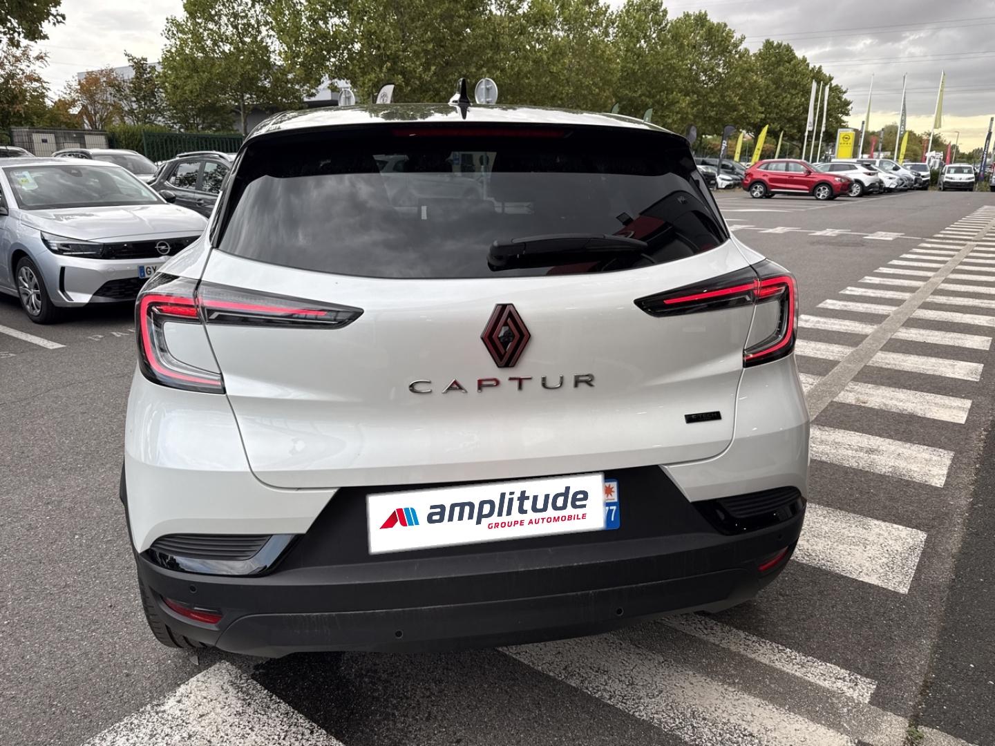 Image RENAULT Captur 1.6 E-Tech full hybrid 145ch Techno