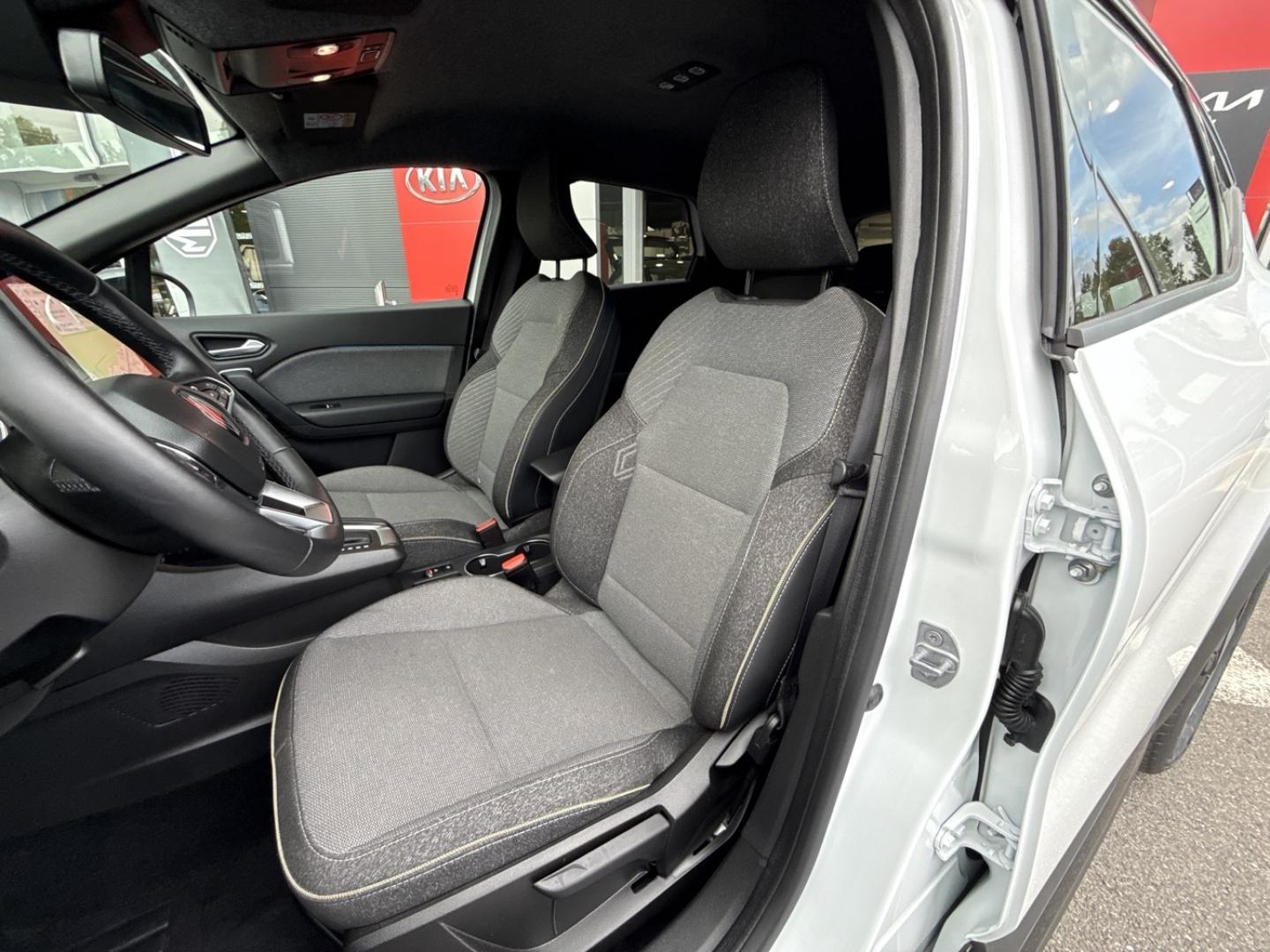Image RENAULT Captur 1.6 E-Tech full hybrid 145ch Techno