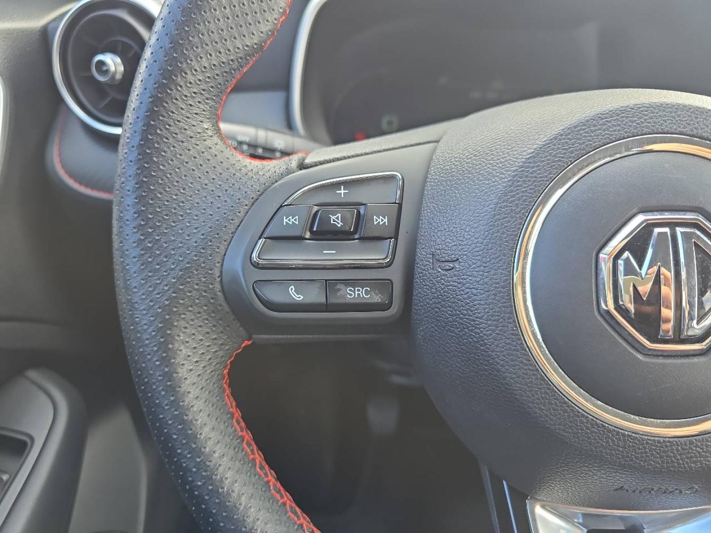 MG MOTOR ZS 1.5 VTi-Tech 106ch Luxury - Miniature 18