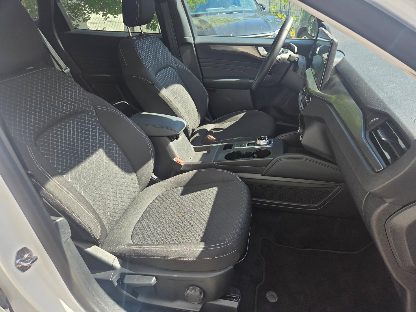 Image FORD Kuga 2.5 Duratec 180ch Hybrid FlexiFuel Titanium Business Powershift