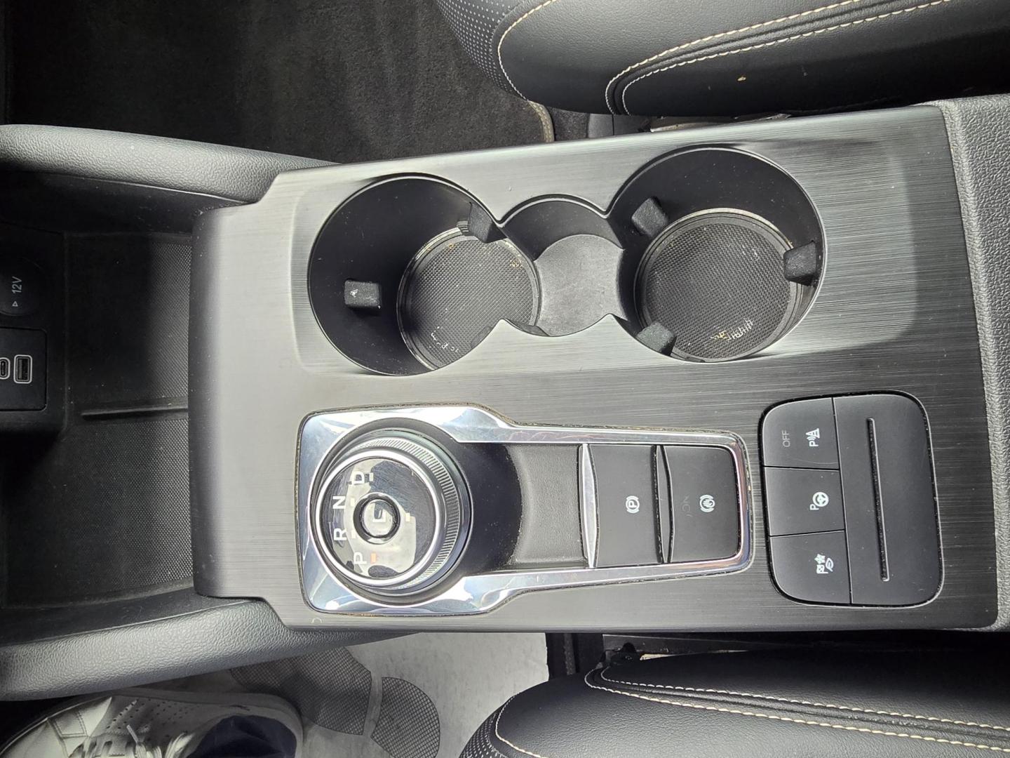 Image FORD Kuga 2.5 Duratec 190ch FHEV E85 Vignale BVA
