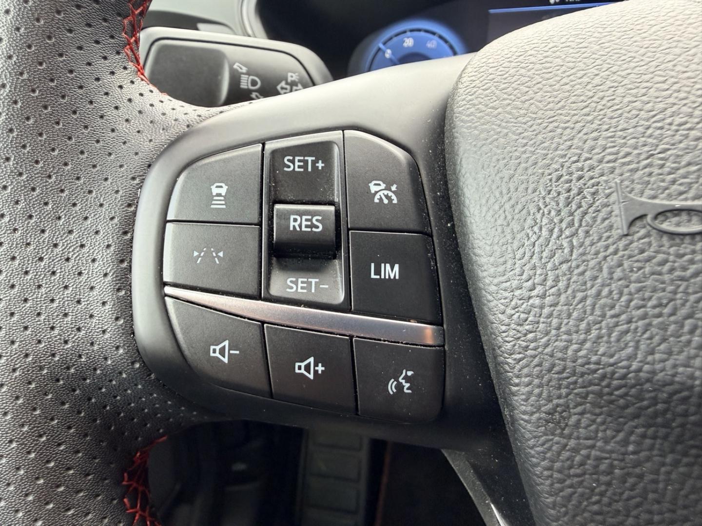 Image FORD Kuga 2.5 Duratec 180 ch Hybrid FlexiFuel ST-Line X Powershift