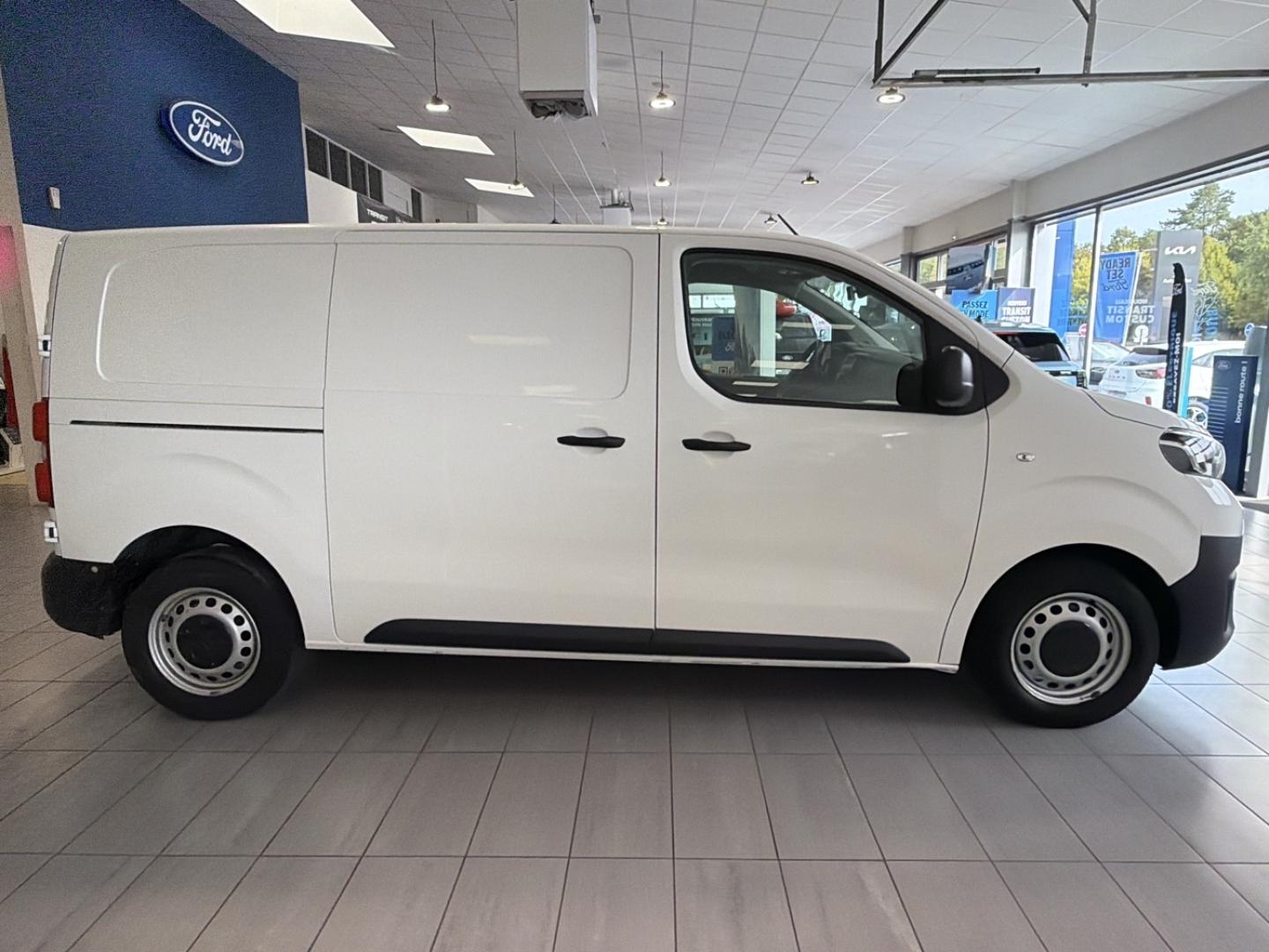 Image TOYOTA PROACE Compact 1.5 D-4D 120 Dynamic MY20
