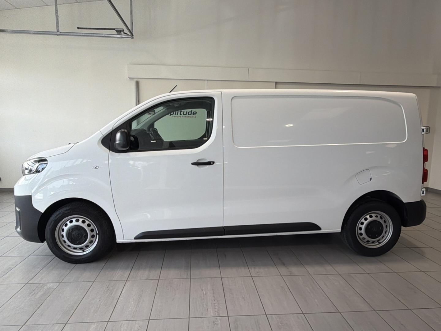 Image TOYOTA PROACE Compact 1.5 D-4D 120 Dynamic MY20