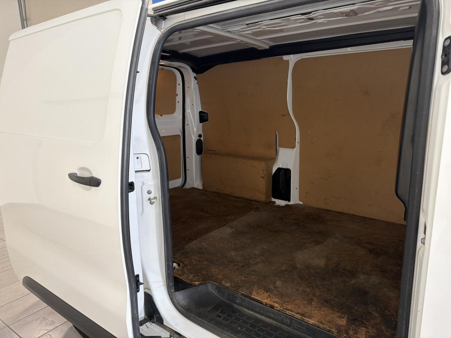 Image TOYOTA PROACE Compact 1.5 D-4D 120 Dynamic MY20