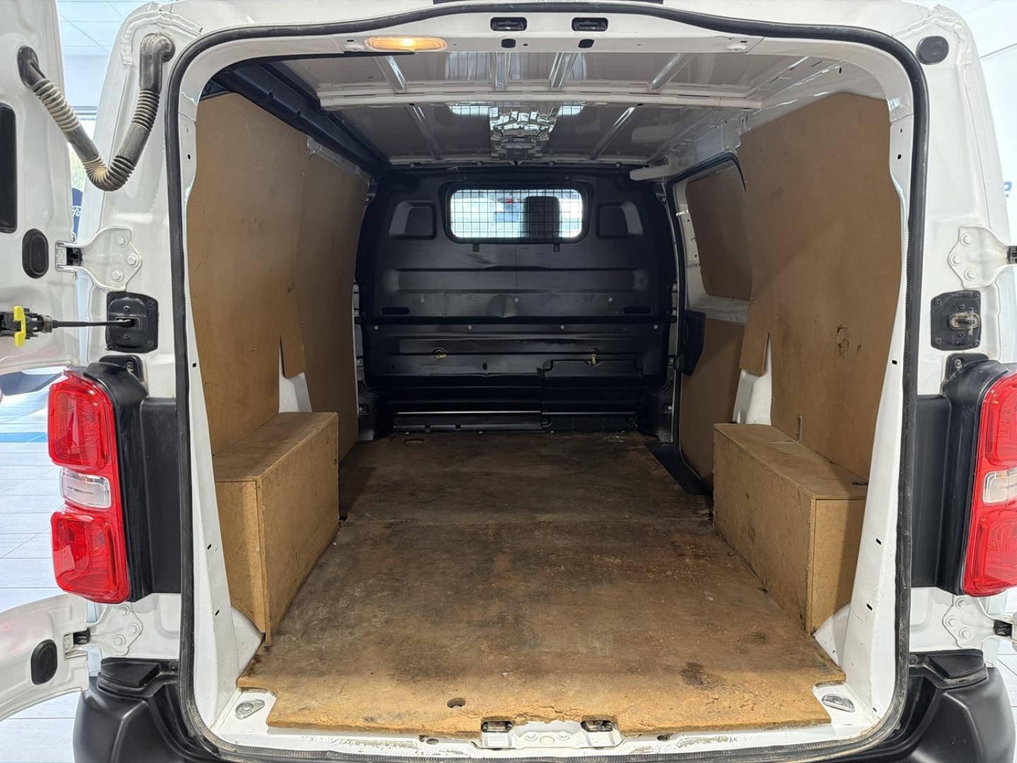 Image TOYOTA PROACE Compact 1.5 D-4D 120 Dynamic MY20