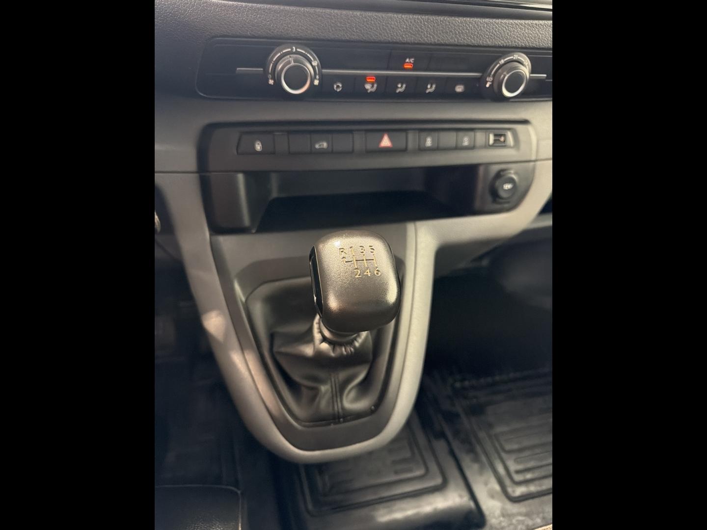 Image TOYOTA PROACE Compact 1.5 D-4D 120 Dynamic MY20