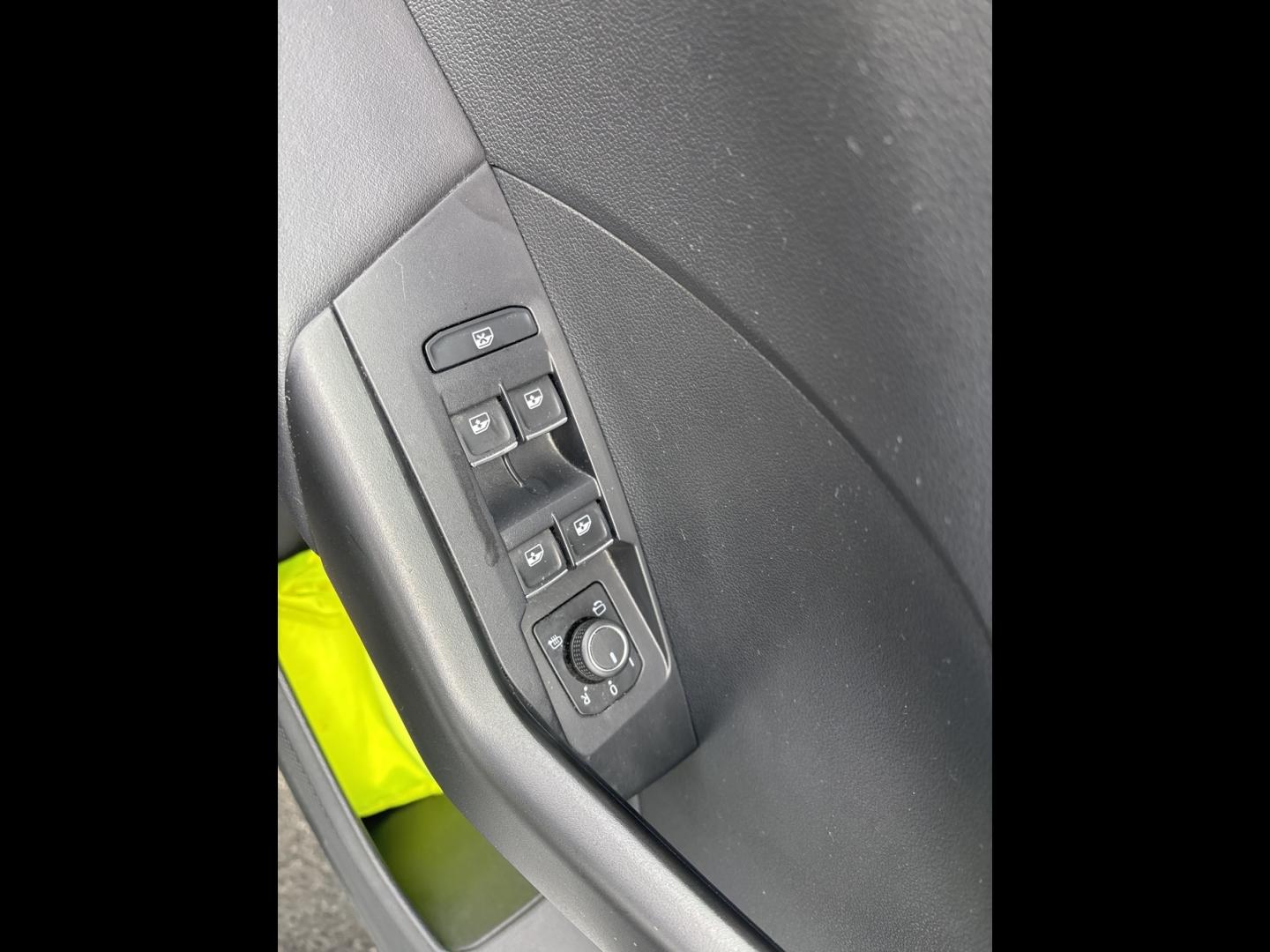 Image VOLKSWAGEN T-Cross 1.0 TSI 110ch R-Line Tech DSG7