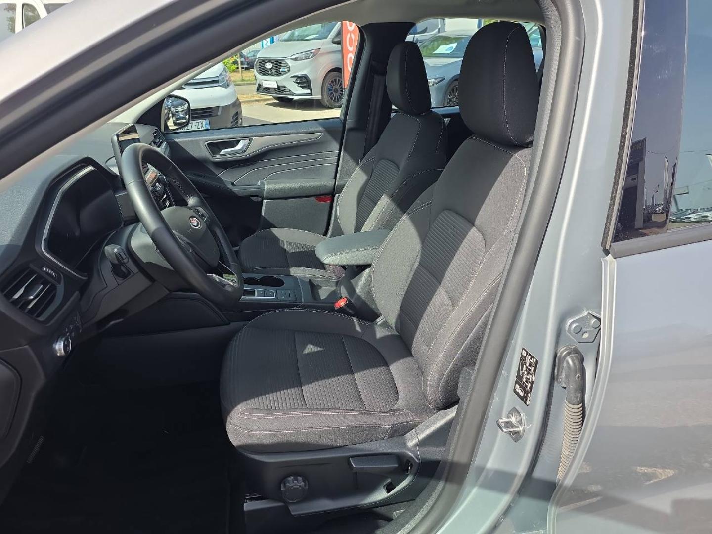 Image FORD Kuga 2.5 Duratec 190ch FHEV Titanium BVA i-AWD 4X4