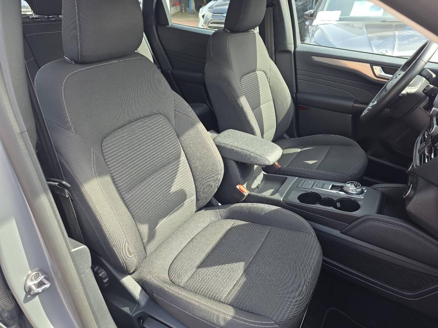 Image FORD Kuga 2.5 Duratec 190ch FHEV Titanium BVA i-AWD 4X4