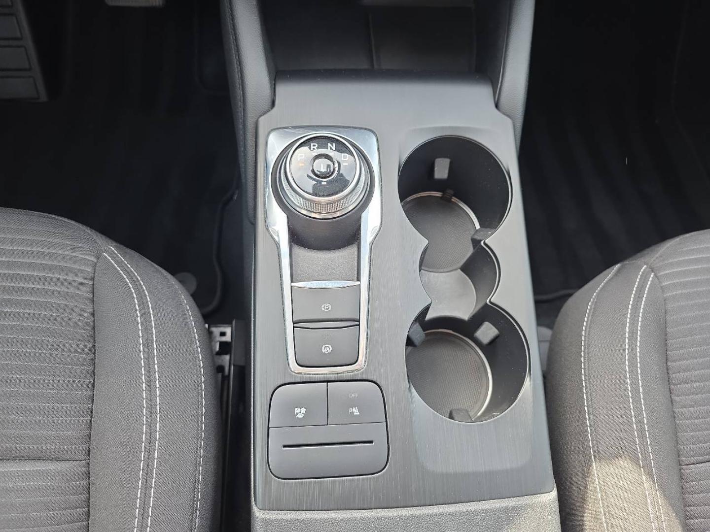Image FORD Kuga 2.5 Duratec 190ch FHEV Titanium BVA i-AWD 4X4