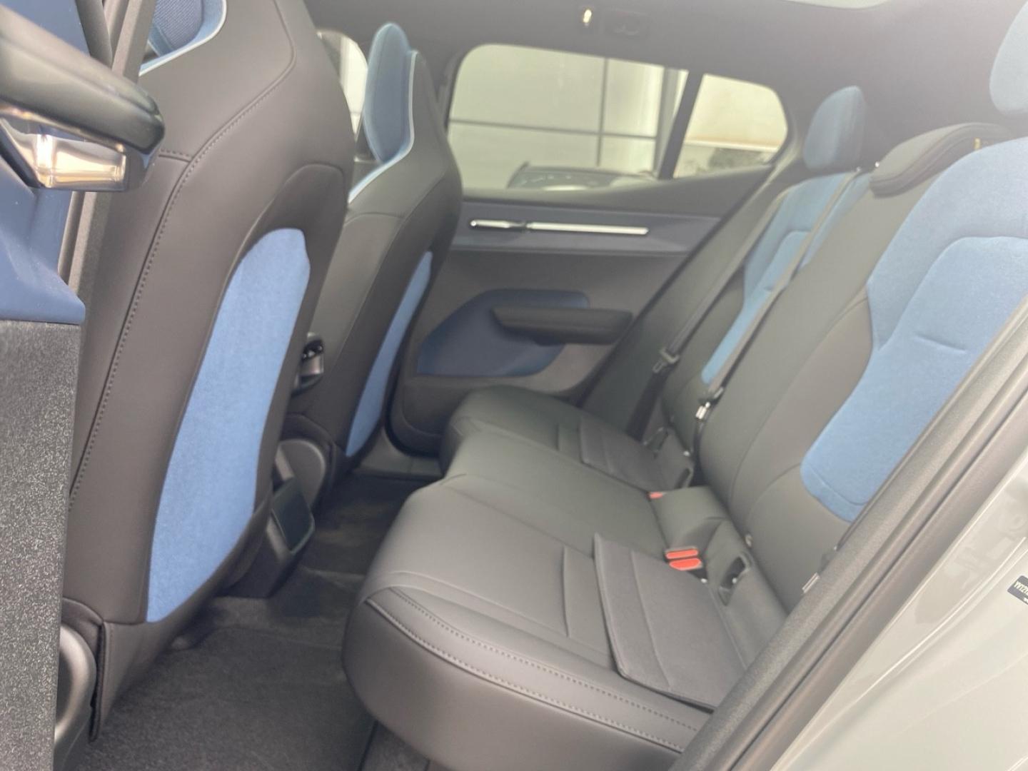 Image VOLVO EX30 Cross Country P5 Long Range 272ch 69kWh Ultra