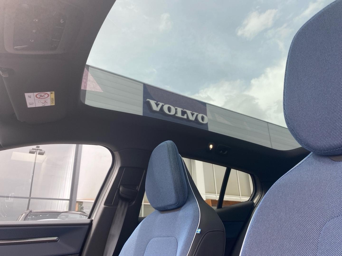 Image VOLVO EX30 Cross Country P5 Long Range 272ch 69kWh Ultra