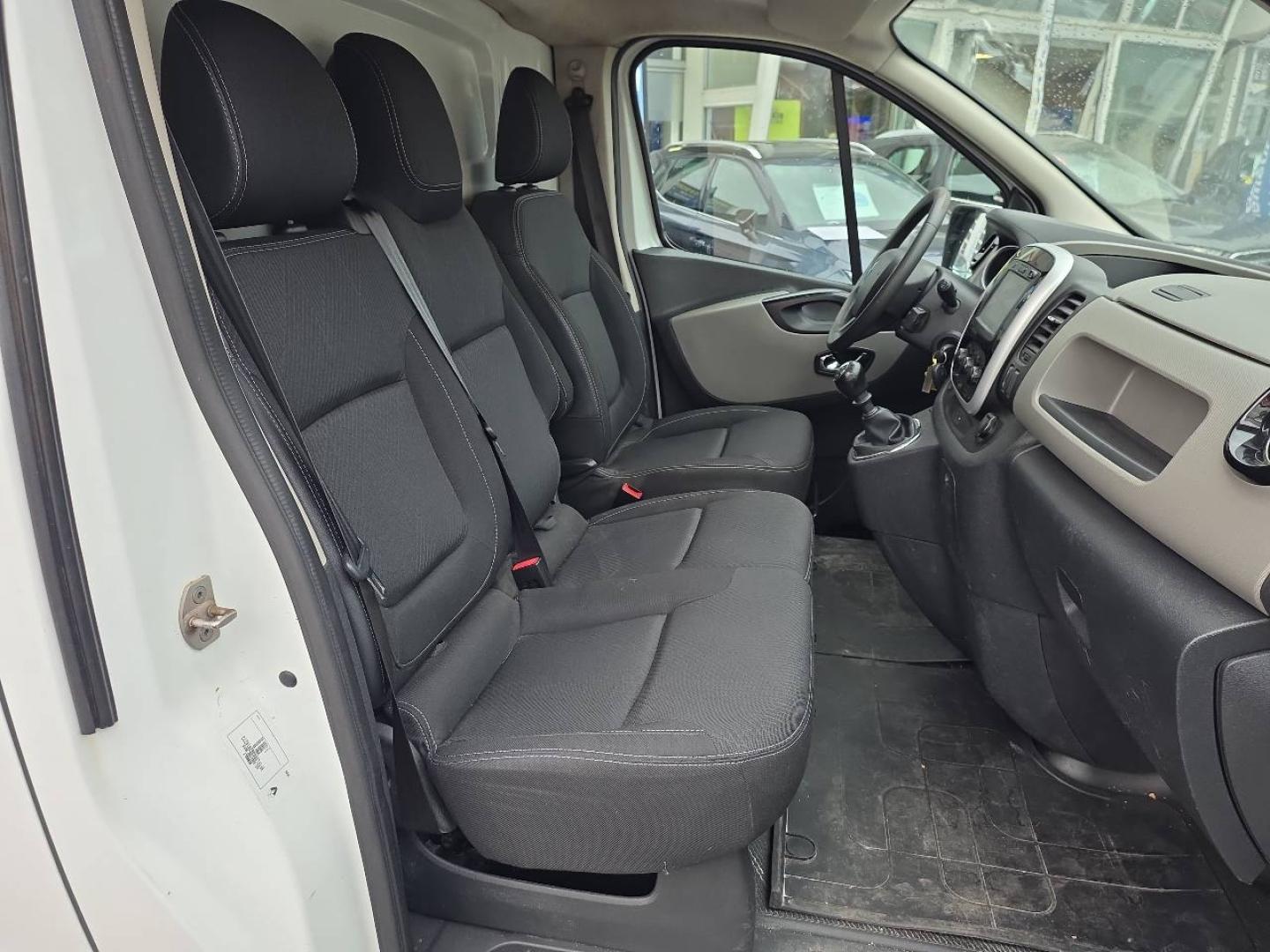 Image RENAULT Trafic Fg L2H1 1200 1.6 dCi 145ch energy Grand Confort Euro6