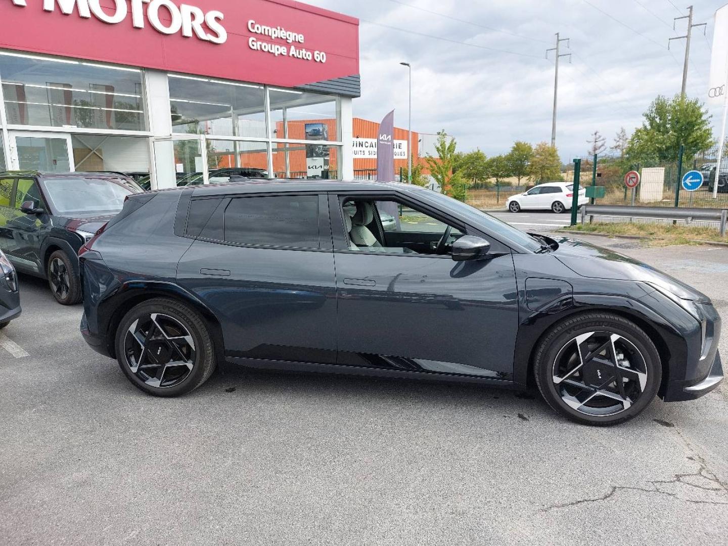 KIA EV4 204ch 81,4kWh GT-Line - Miniature 4