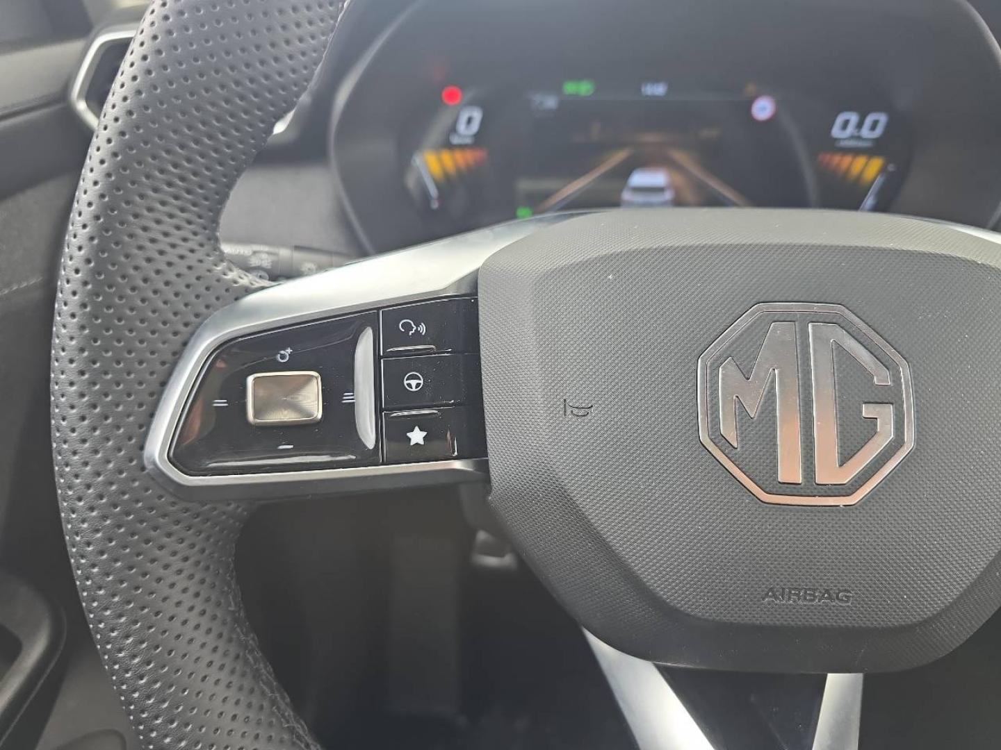 MG MOTOR ZS 1.5 Hybrid+ 197ch Comfort - Miniature 15