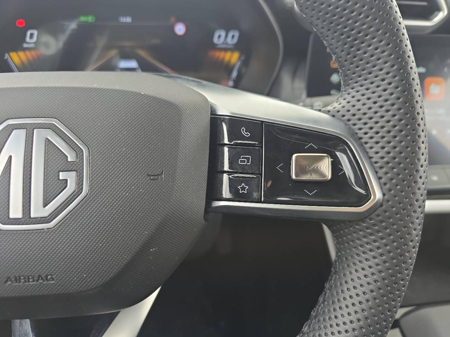 MG MOTOR ZS 1.5 Hybrid+ 197ch Comfort - Miniature 16