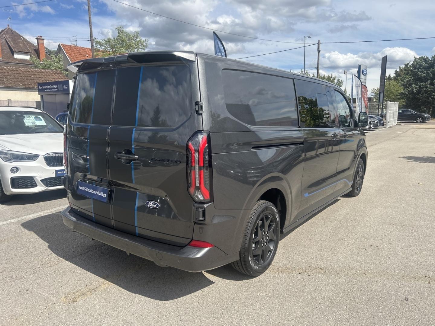 Image FORD Transit Custom Fg 320 L2H1 2.5 Duratec 232ch Hybride rechargeable Sport CVT