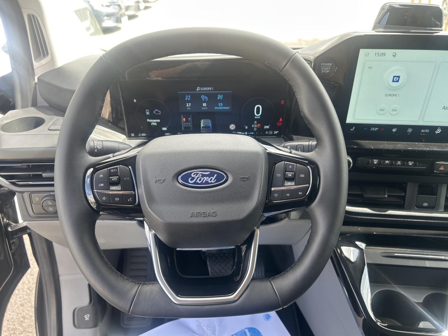 Image FORD Transit Custom Fg 320 L2H1 2.5 Duratec 232ch Hybride rechargeable Sport CVT