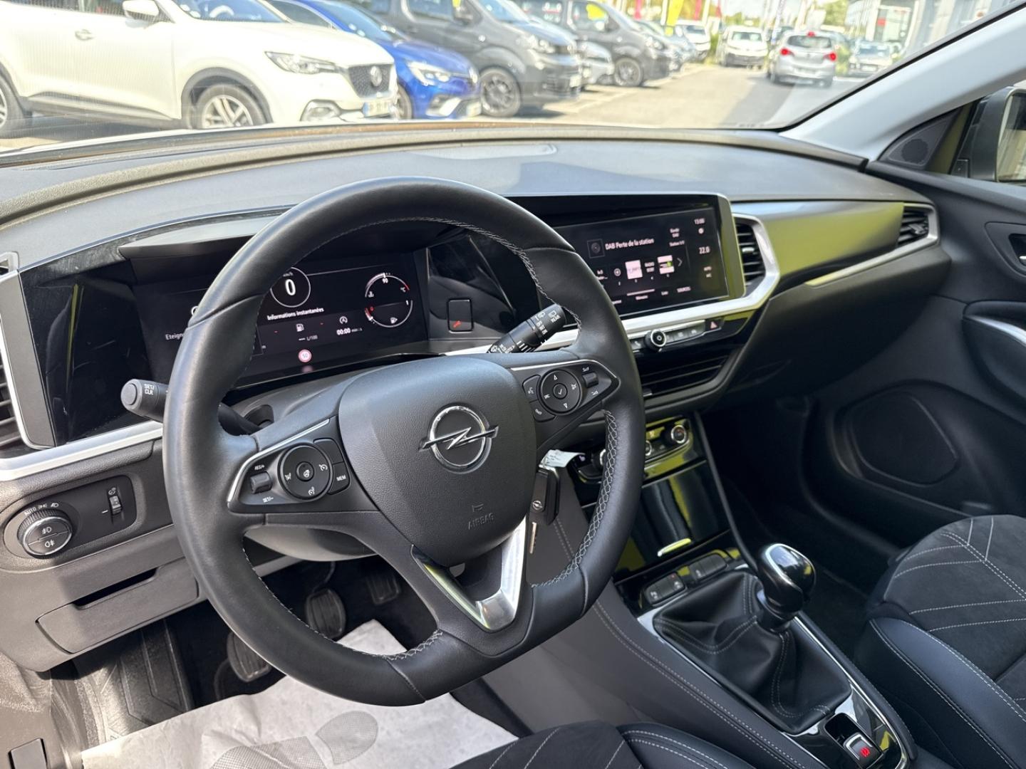 Image OPEL Grandland 1.2 Turbo 130ch Elegance Business