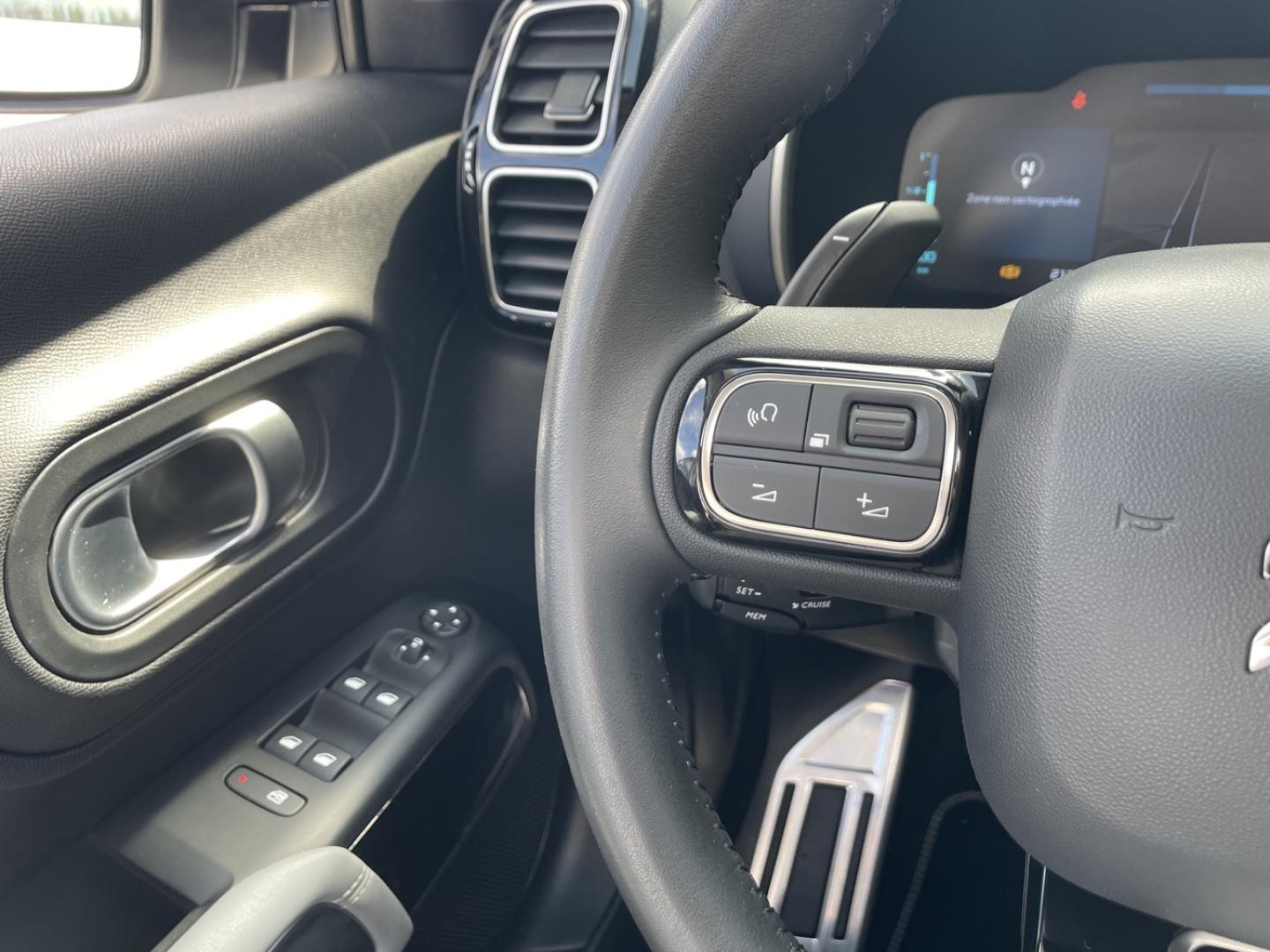 Image CITROEN C5 Aircross 1.6 Hybride rechargeable 180ch Ë-SERIES boite automatique