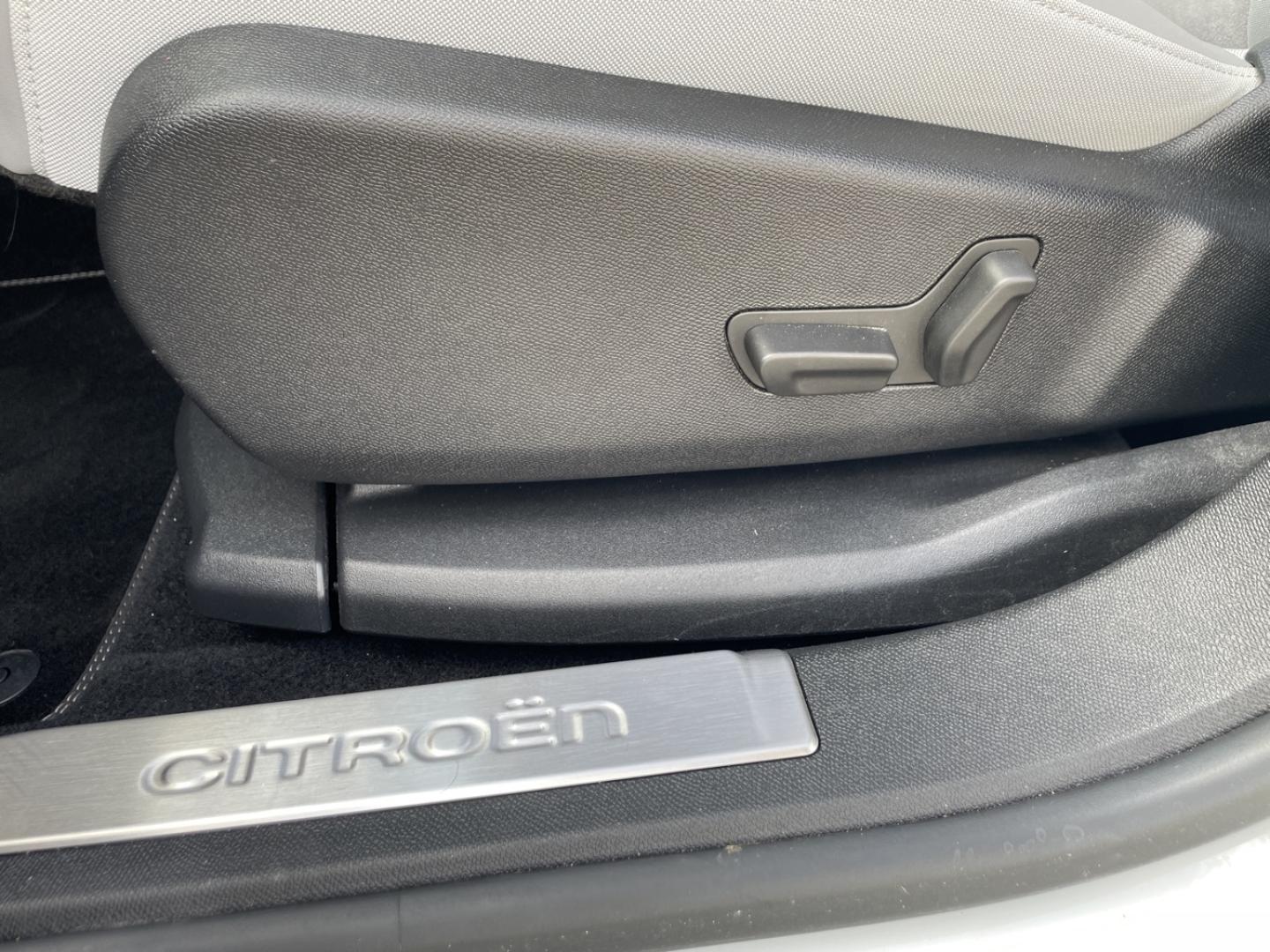 Image CITROEN C5 Aircross 1.6 Hybride rechargeable 180ch Ë-SERIES boite automatique