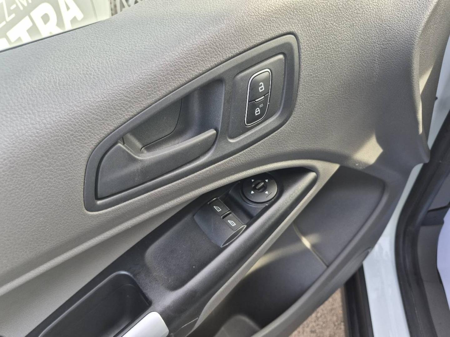 Image FORD Transit Connect L2 1.5 TD 100ch Stop&Start Trend Business Nav