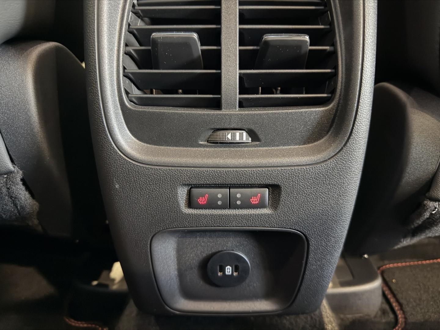 Image FORD Kuga 2.5 Duratec 180 ch Hybrid FlexiFuel (FHEV E85) Powershift 5p ST LINE X