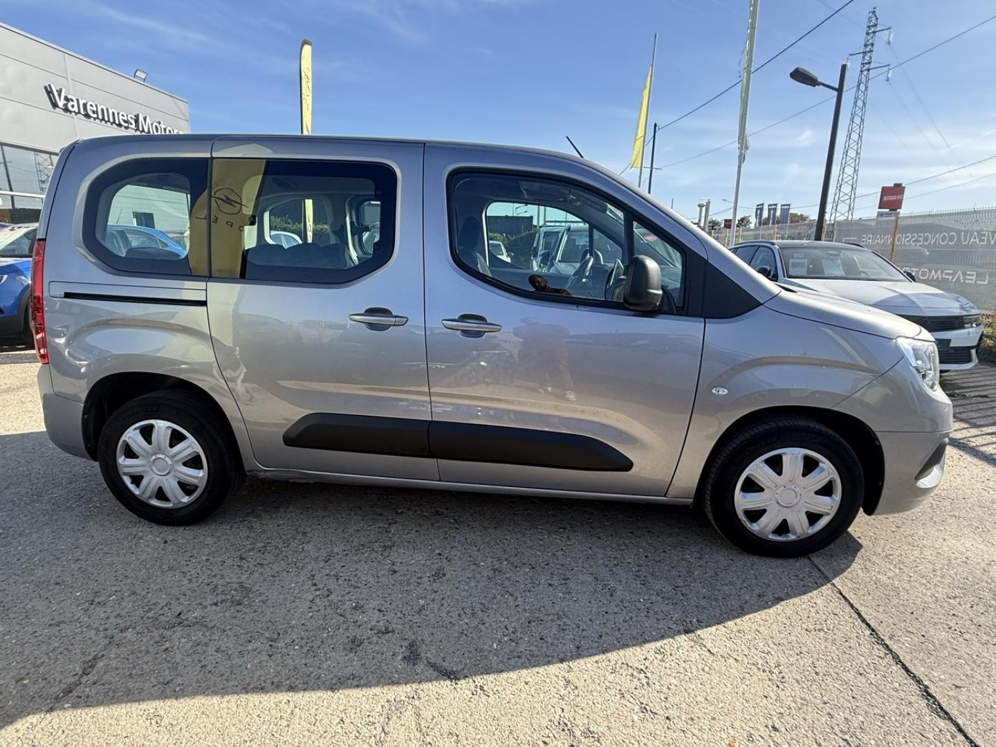 Image OPEL Combo Life L1H1 1.2 130ch Edition BVA8