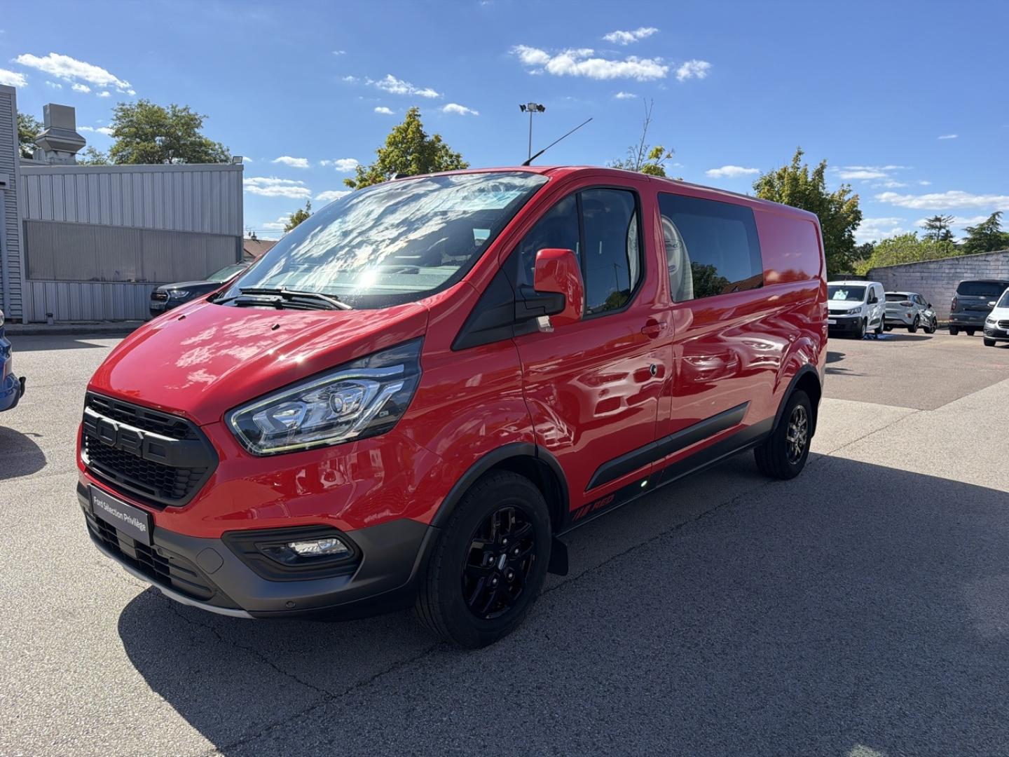 Photo FORD Transit Custom Fg 320 L2H1 2.0 EcoBlue 130 Cabine Approfondie Trail
