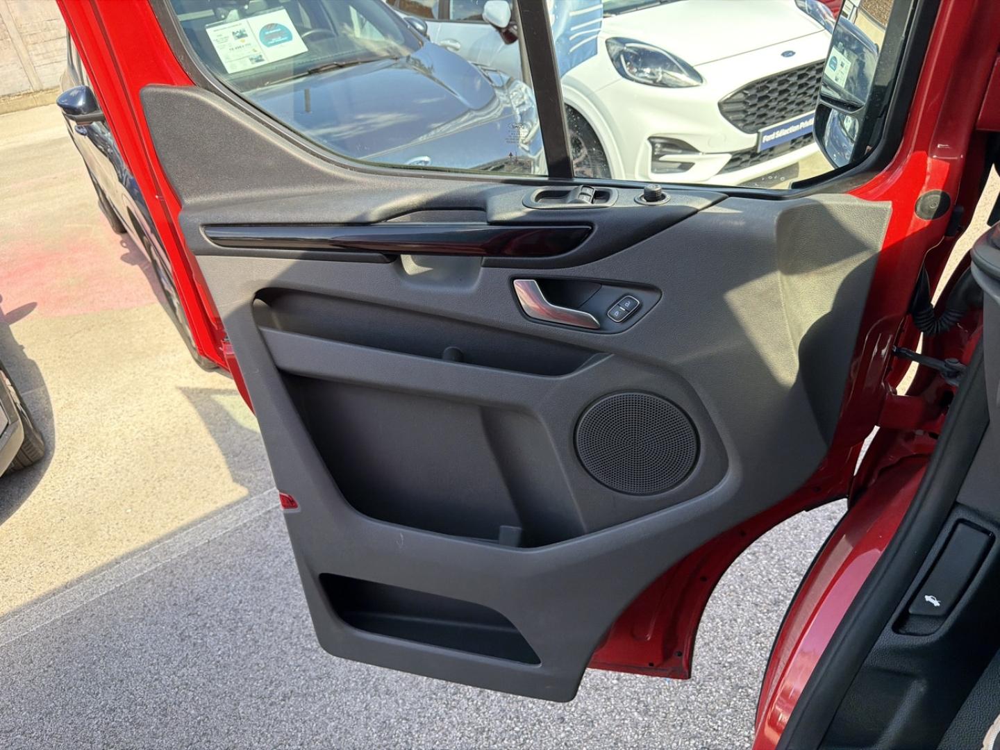 Image FORD Transit Custom Fg 320 L2H1 2.0 EcoBlue 130 Cabine Approfondie Trail
