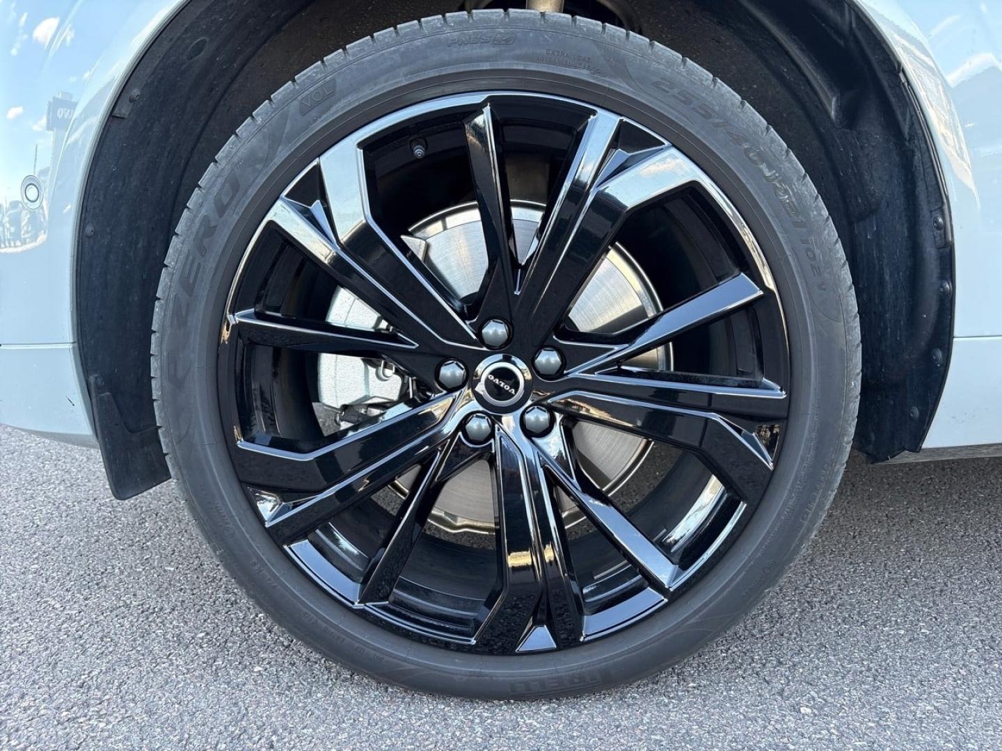 Image VOLVO XC60 T6 Hybride Rechargeable 350ch Black Edition Geartronic 8 AWD