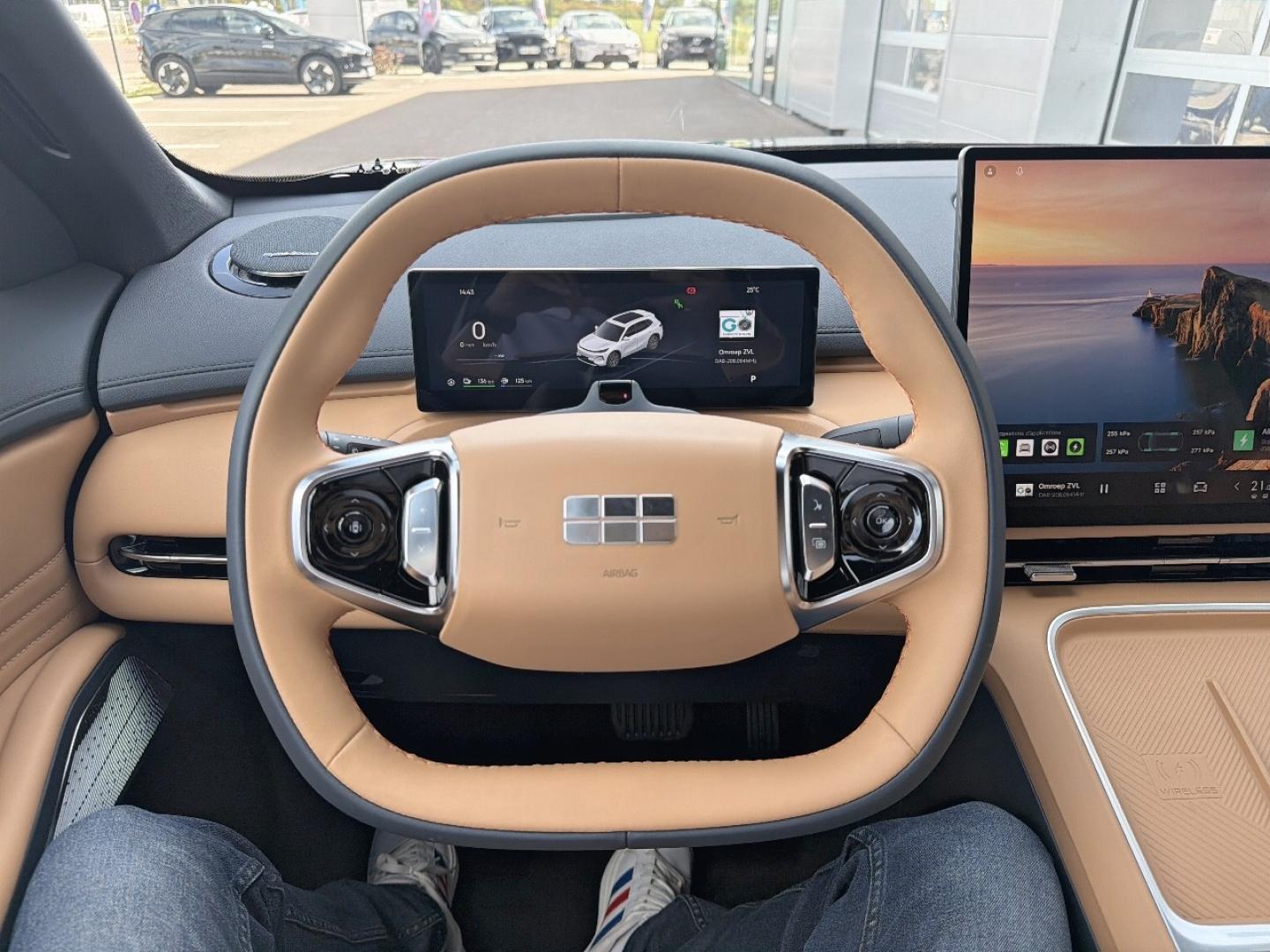 Image GEELY Starray 1.5 EM-i 99+218ch Max+