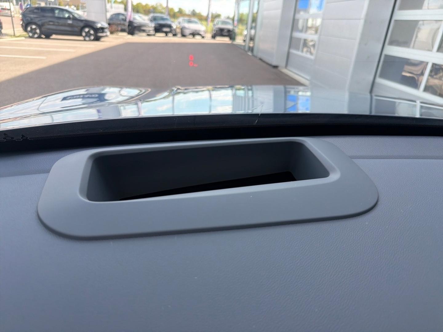 Image GEELY Starray 1.5 EM-i 99+218ch Max+