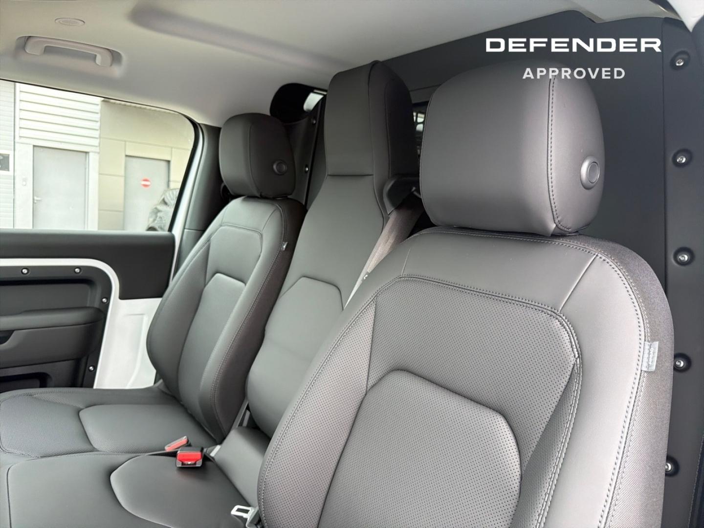 Image LAND-ROVER Defender 90 3.0 D200 Hard Top S