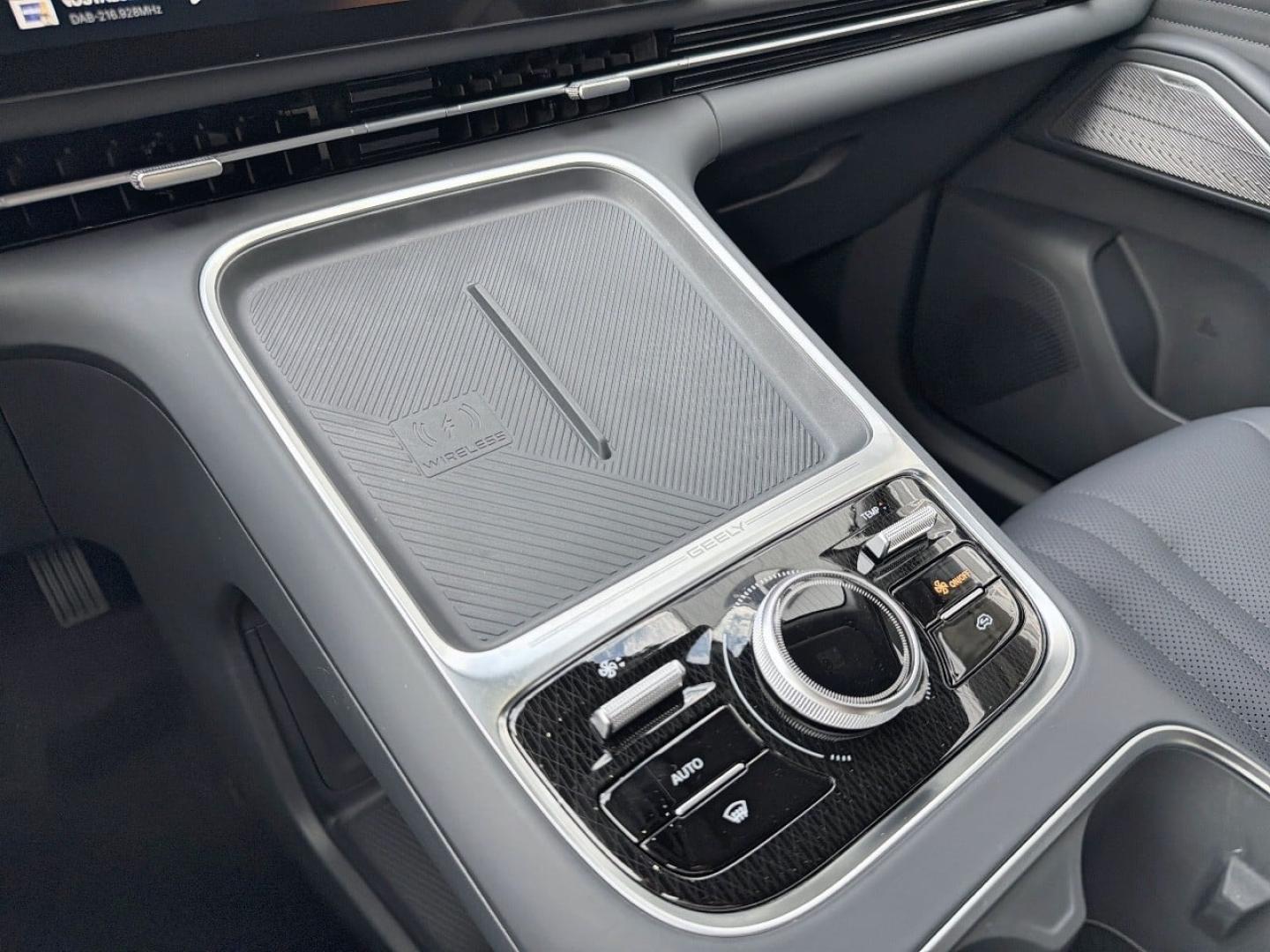 Image GEELY Starray 1.5 EM-i 99+218ch Max