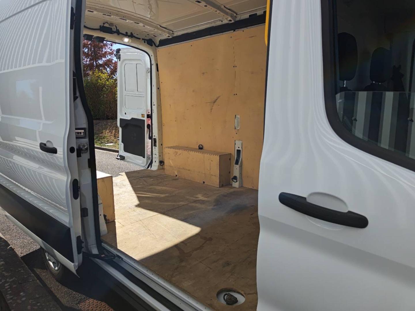 Image FORD Transit 2T Fg T310 L2H2 2.0 EcoBlue 130ch Ambiente