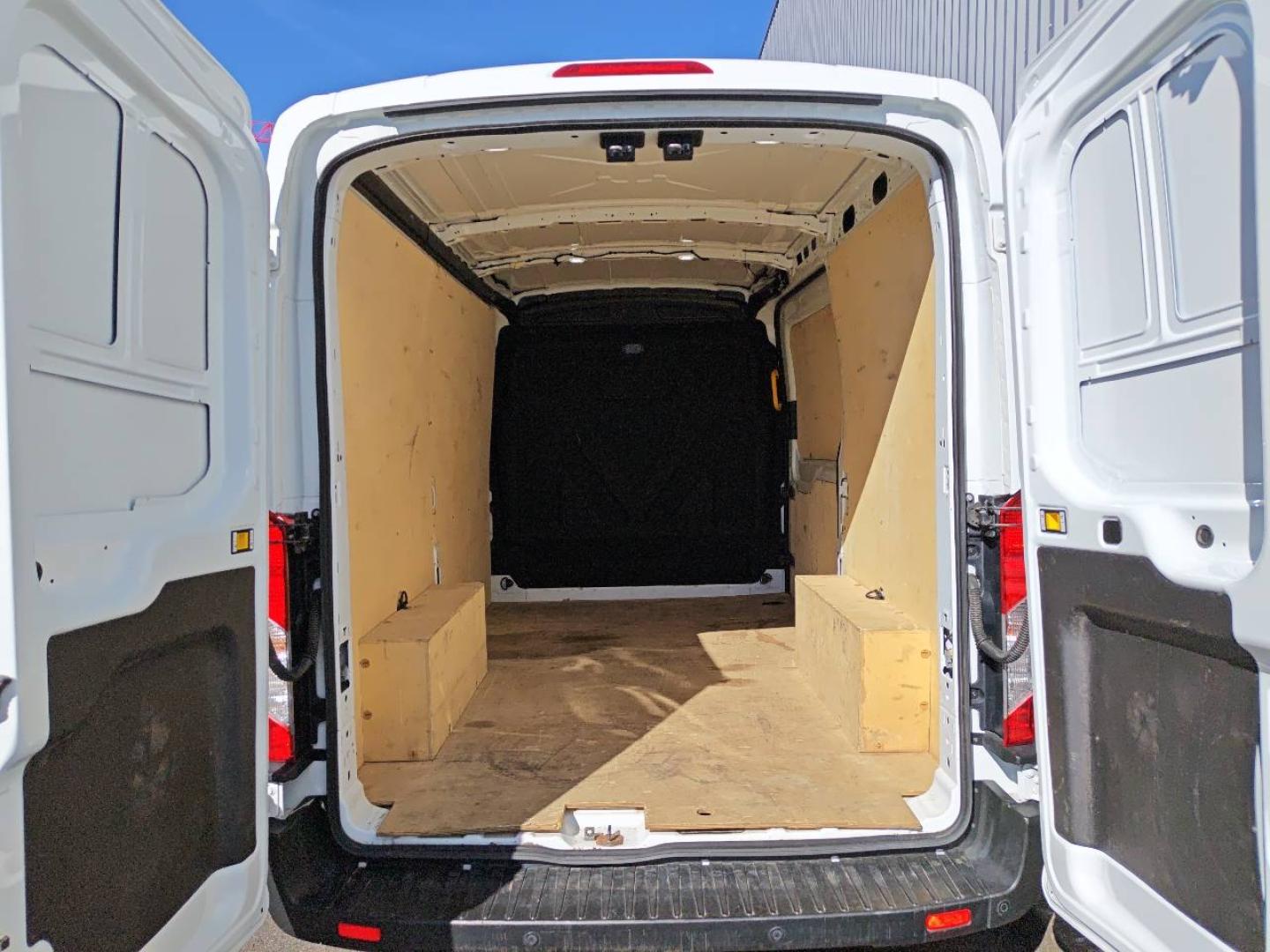 Image FORD Transit 2T Fg T310 L2H2 2.0 EcoBlue 130ch Ambiente