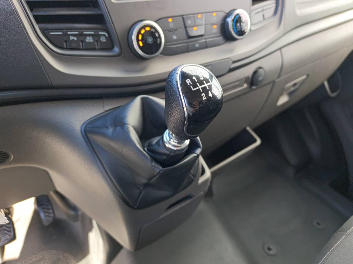 Image FORD Transit 2T Fg T310 L2H2 2.0 EcoBlue 130ch Ambiente