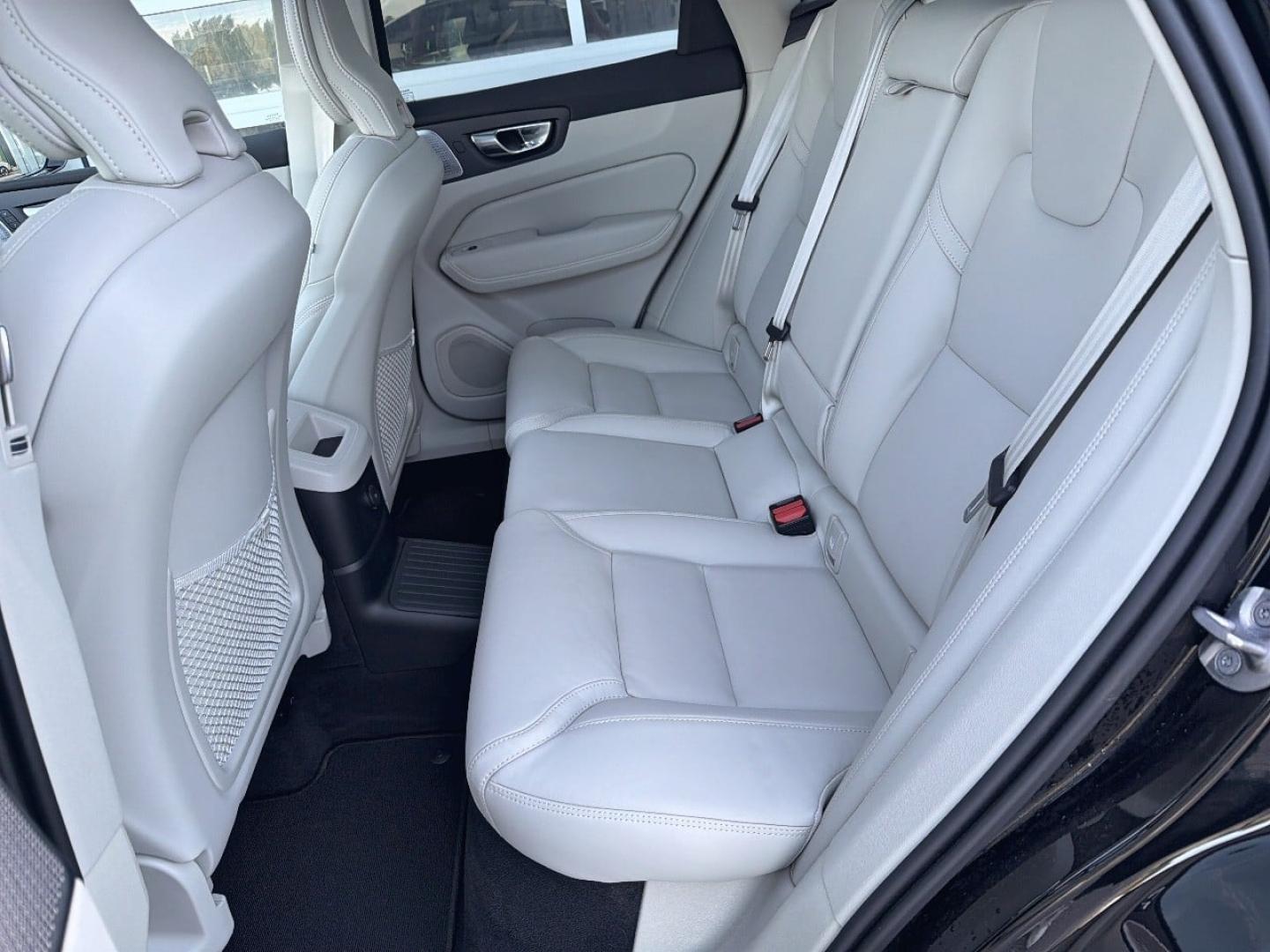 Image VOLVO XC60 T6 Hybride Rechargeable 350ch Ultra Style Dark Geartronic 8 AWD
