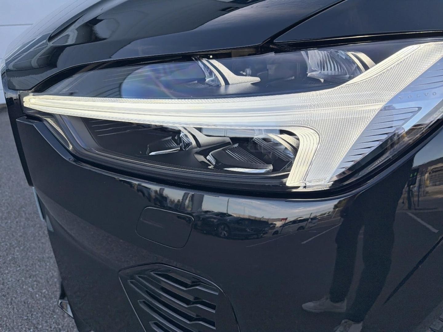 Image VOLVO XC60 T6 Hybride Rechargeable 350ch Ultra Style Dark Geartronic 8 AWD