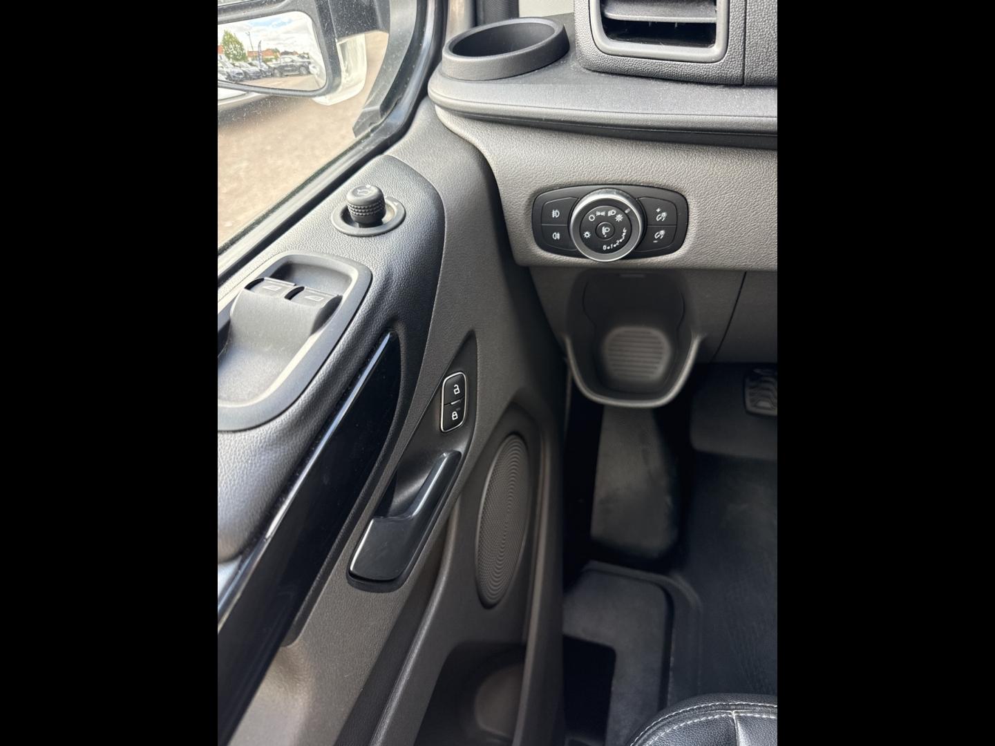 Image FORD Transit Custom Fg 300 L2H1 2.0 EcoBlue 130 Trail