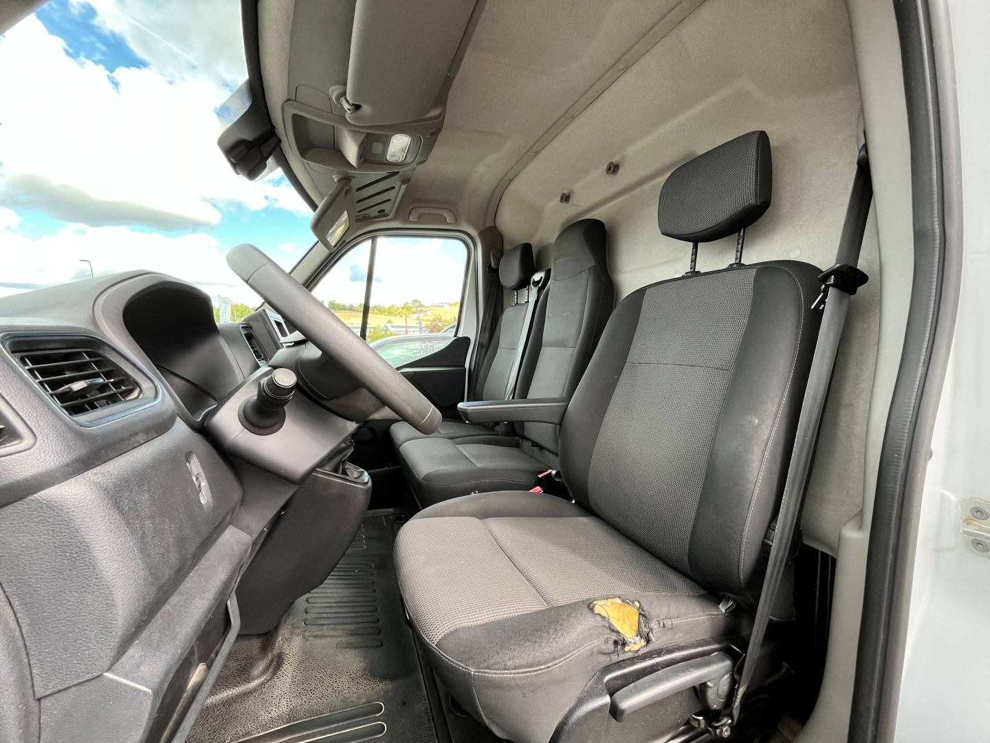 Image RENAULT Master Fg F2800 L1H1 2.3 Blue dCi 150ch Grand Confort Euro6