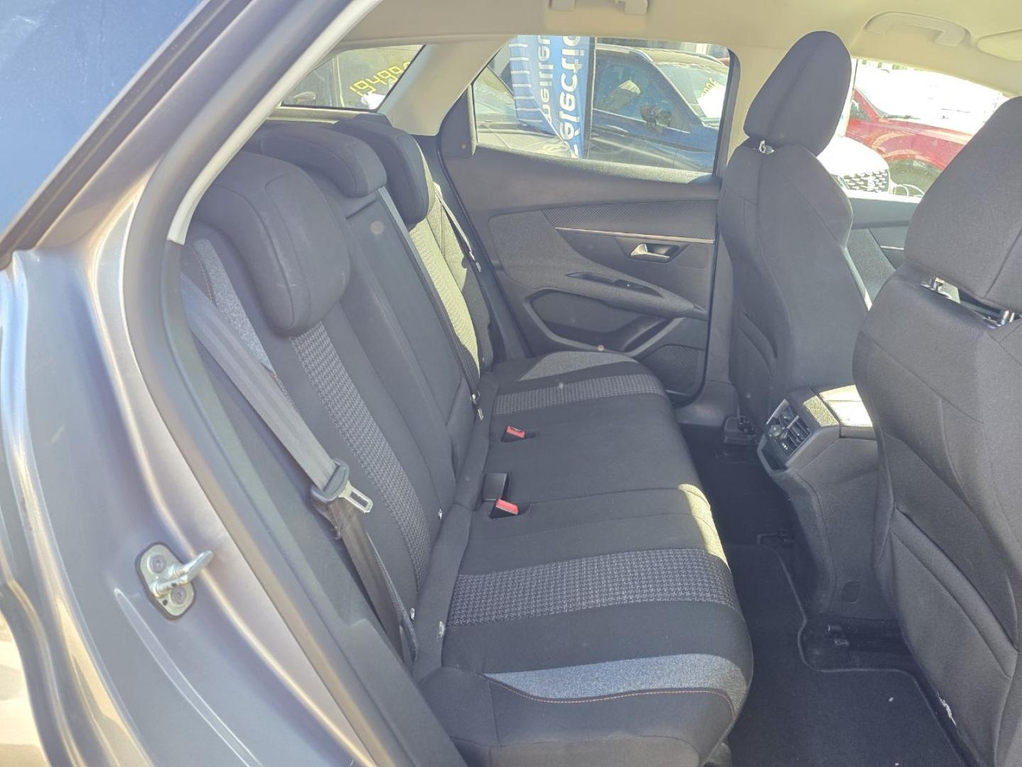 Image PEUGEOT 3008 1.5 BlueHDi 130ch E6.c Active S&S