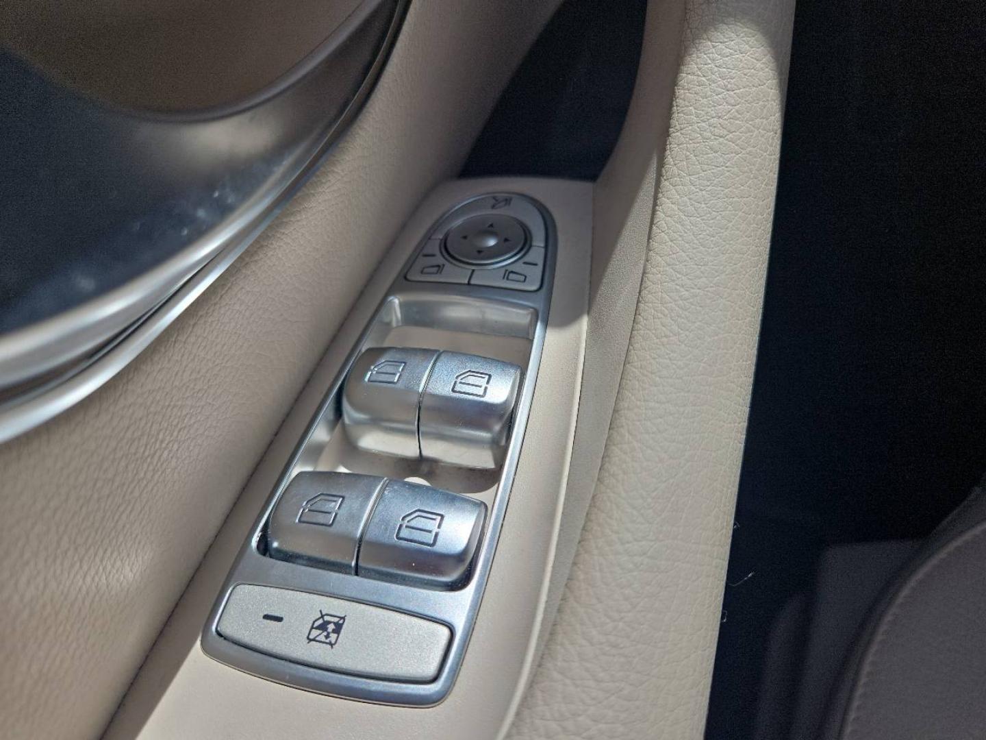 Image MERCEDES-BENZ Classe E 200 197ch EQ Boost Avantgarde Line 4Matic 9G-Tronic Euro6d-T-EVAP-ISC