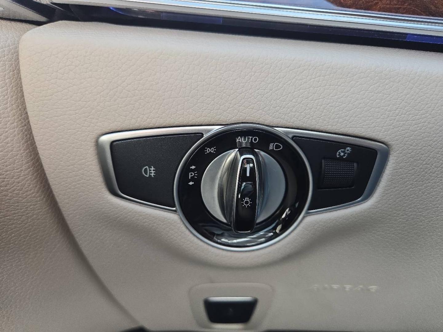 Image MERCEDES-BENZ Classe E 200 197ch EQ Boost Avantgarde Line 4Matic 9G-Tronic Euro6d-T-EVAP-ISC