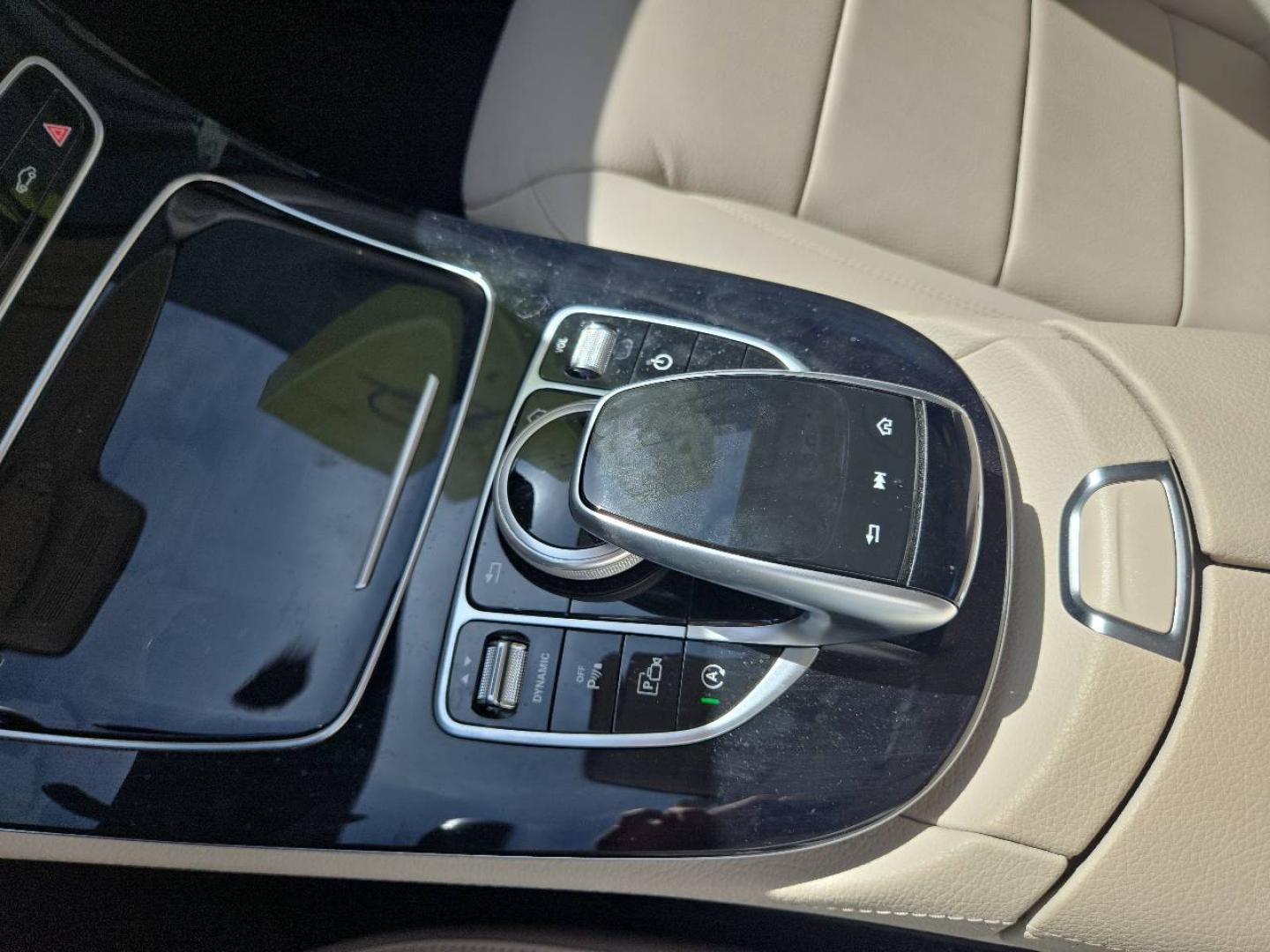 Image MERCEDES-BENZ Classe E 200 197ch EQ Boost Avantgarde Line 4Matic 9G-Tronic Euro6d-T-EVAP-ISC