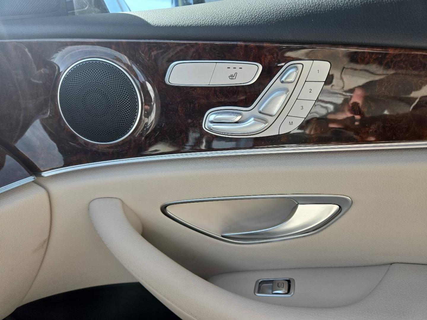 Image MERCEDES-BENZ Classe E 200 197ch EQ Boost Avantgarde Line 4Matic 9G-Tronic Euro6d-T-EVAP-ISC